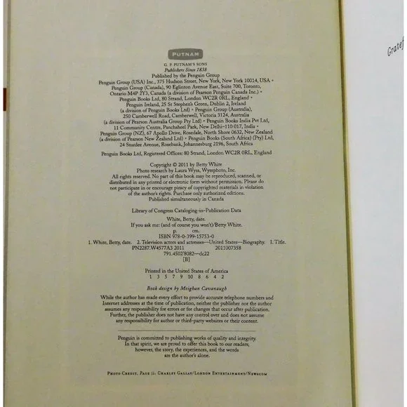 If You Ask Me And Of Course You Wont by Betty White 2011 Hardback Jacket - Picture 4 of 5